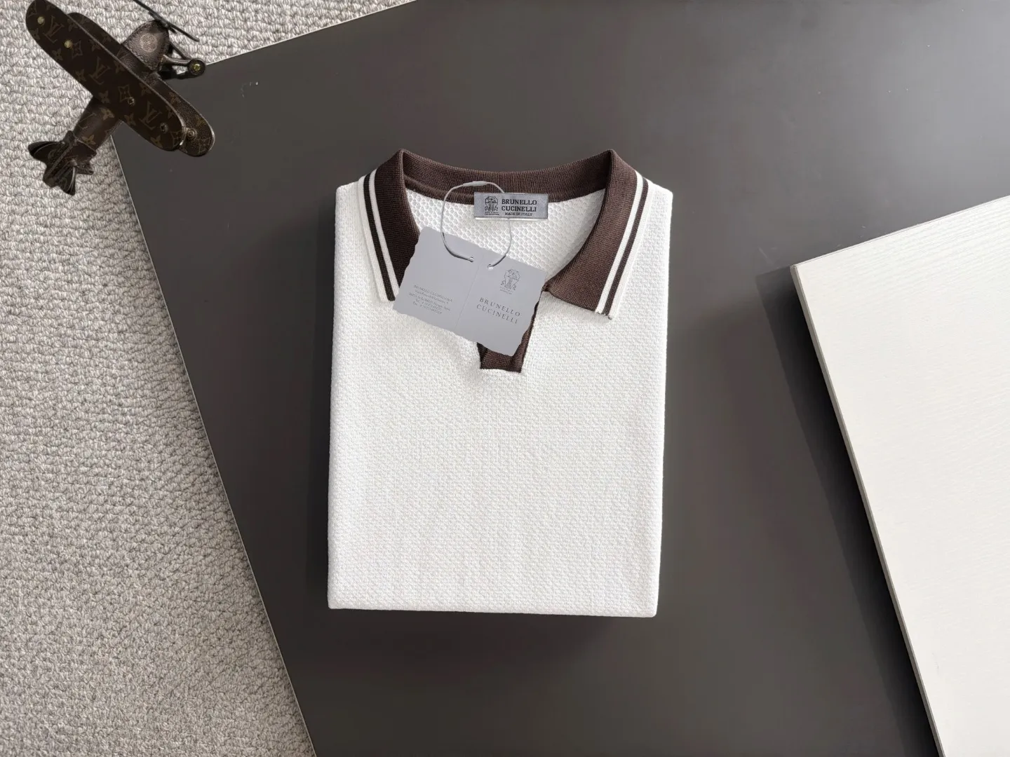 Next day shipment High Quality BC 2026 Summer New Arrival men's short-sleeved T-shirt Made of combed cotton yarn knitted cotton fabric, pure cotton high-weight special yarn, it feels full of weight when weighed, and the upper body is more textured than ordinary T-shirts. This texture can cope with the weather easily and is suitable for both hot and cold! The pattern on the chest adopts three-dimensional embroidery technology, and is perfectly produced stitch by stitch with reference to the original version! Loose fit design, looks noble. Size: M to XXXL